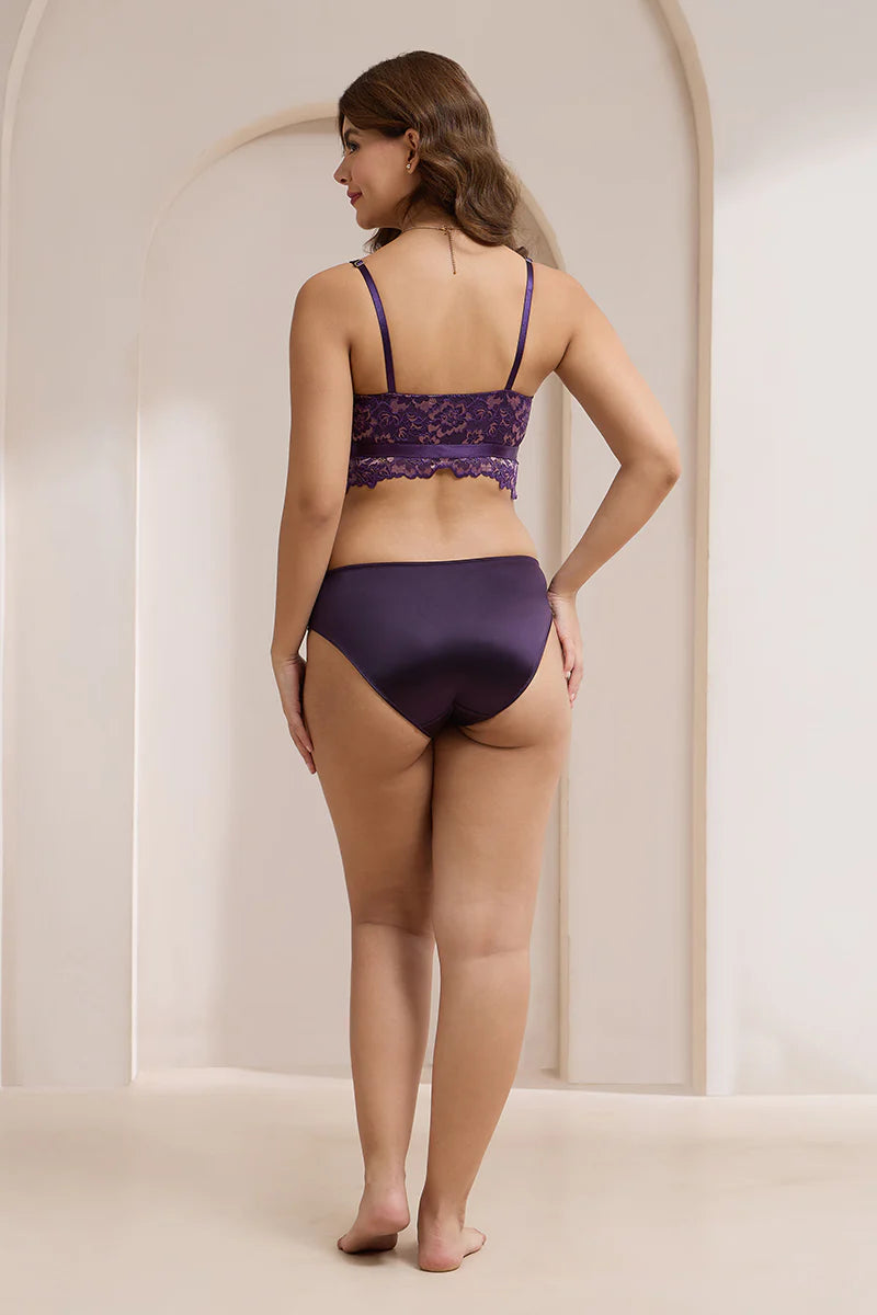 Amante  Femme Lace Padded Non-Wired Demi Bra 06001