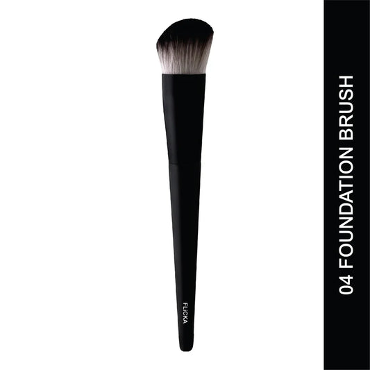 Flicka Foundation Brush 04