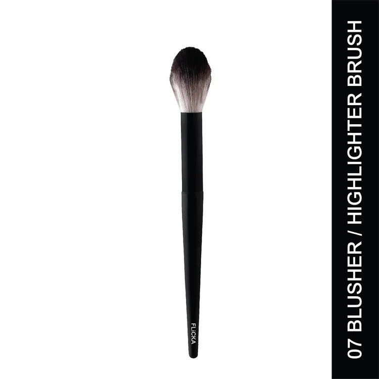 Flicka Blusher/ Highlighter Brush 07